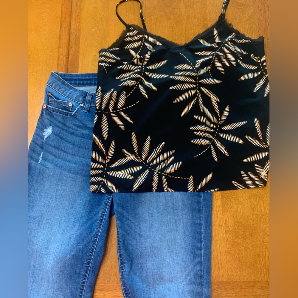 LC Lauren Conrad Blue Skinny Jeans Outfit